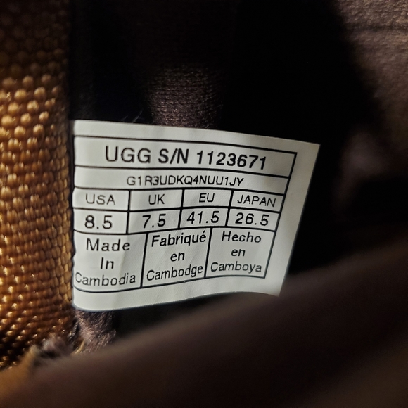 UGG Gatson Mid - Picture 7 of 7